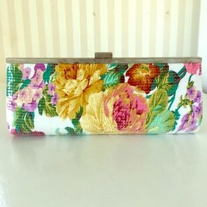 Flower Clutch